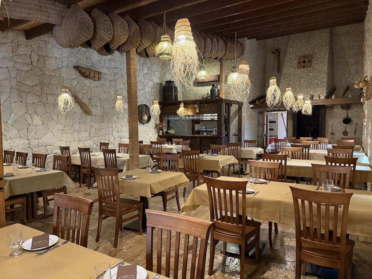 Casa Sanchiz Restaurante, hostelería y restauración en el Vinalopó Mitjà / El Vinalopó Medio